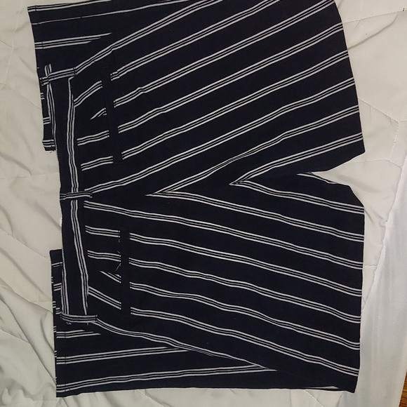 Cropped pants - Picture 2 of 3